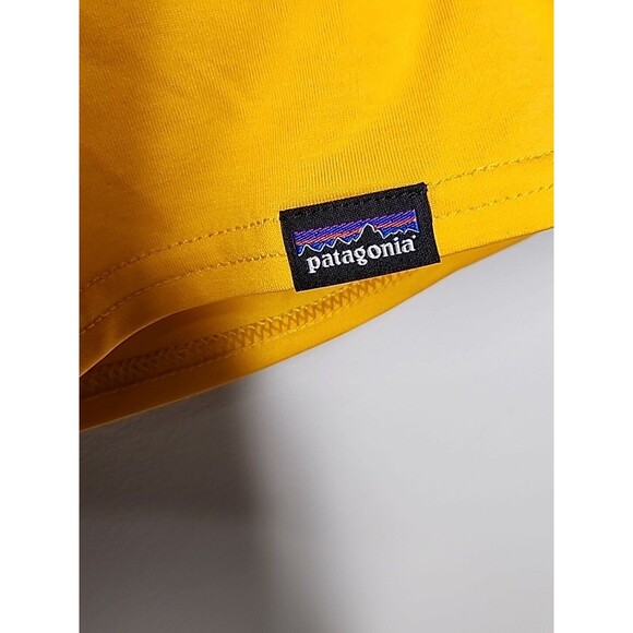 New NWT Patagonia Women's Yellow Capilene Baselayer Short sleeve shirt XS - Picture 8 of 8